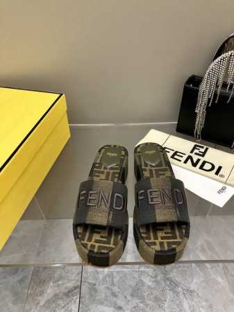 2025- Fendi 芬迪 2025 Fd最新款春夏最新爆款走秀款刺绣Logo拖鞋系列 原版1:1开发，首款带Ff Baguette装饰性搭扣新鲜血液注入加F - 点击图像关闭