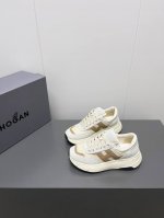 HOGAN 2025春夏最新运动鞋情侣厚底老爹鞋爆款休闲系列 松糕厚底休闲鞋 流行 H拼色工艺~休闲运动鞋履精湛手工设计融入军装元素，兼职实用与个性造型感;多元