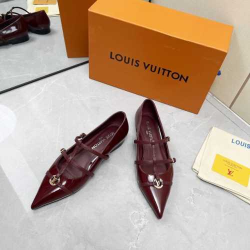 工厂价 LOUIS VUITTON 路易威登 25早春新款平跟单鞋鞋面：漆皮内里：羊皮 鞋底：真皮大底 跟高：平跟1.5cm码数：35-42