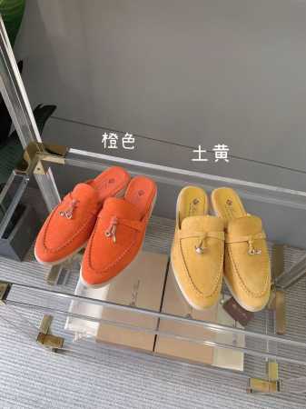 Loro Pian* LP万年经典款半拖鞋 简约时尚 脚感超级舒适 一天可以暴走两万步的鞋子 超级百搭款！ 原版购入开发 顶级品质！ 鞋面原版麂皮 进口胎皮里 - 点击图像关闭