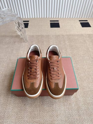 loro Piana Lp诺悠翩雅Tennis Walk系列L德训鞋休闲鞋 原版购入开发 做货 这款新款绒面革网采用超低帮设计，适合全年穿着。 包边鞋底营造轻松