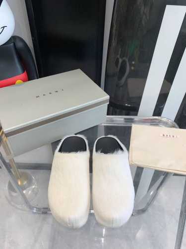 女 男 Marni马毛拖，最火爆的走秀款，原版开发，完美出货，网红博主必备神器， 码数35-45。