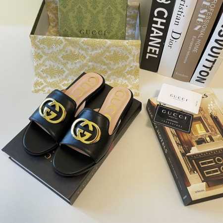 橙子出厂价p gucci 古驰 夏季新款 金属扣饰平底拖鞋 休闲凉拖 码数 35-42 - 点击图像关闭