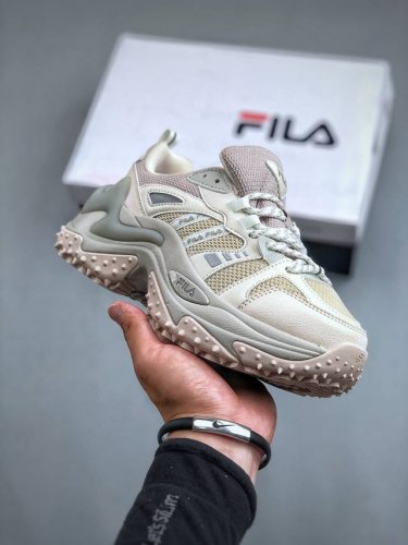E 斐乐fila Sport Interaction Iii 3代系列低帮厚底增高百搭休闲运动慢跑鞋 F12W411105Fsw 尺码：35-41 半
