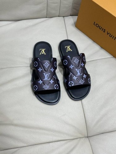 L家 Size:38-45 高端品质 Lv 原单男士春夏拖鞋专柜同步 鞋面意大利进口牛皮面料 标志图形高品质工艺 鞋底 原厂特供原版底 独家活动成型底超级舒适