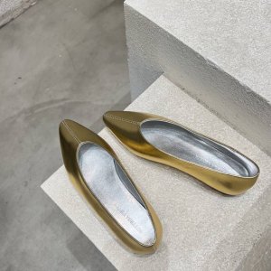 bottega Venet* 葆蝶家Bv最新款Sofia系列 芭蕾舞鞋 以意大利顶级工艺为灵魂，Bottega Veneta芭蕾舞鞋重新定义了现代女性的足尖优雅