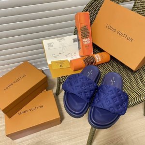 出厂 Louis Vuitton 路易威登专柜 顶级首发 八色发售 Lv印花魔术贴拖鞋 官网同步 时尚穿搭 明星同款 原标 原盒 正确版本 定制印花鞋面 内里真