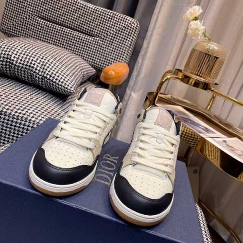 Dior 2024’ss sneakers 迪奥B57 意大利经典工艺网红媲美滑板鞋 大底：原版原模TPU鞋底 面料：进口细纹牛皮 内里：韩国进口网纱 垫脚：原
