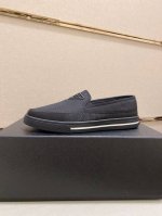 工厂价 顶级版本 高品质 新款prada 普拉达 专柜同步上市， 新款男鞋、面料精选进口面料滴胶工艺。内里:牛皮内里。高端开模防滑橡胶大底，精美线条、简约大气，