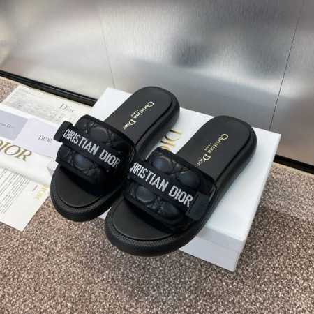 工厂价 迪奥 Dior 2024春夏走秀新款 Iviera Evolution魔术贴织带厚底休闲女鞋 Cd立体刺绣字母logo藤格纹露趾凉拖鞋 明星同款拼色平底 - 点击图像关闭