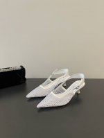 jimmy Choo 最高品质 最新真丝烫钻 网面 单鞋 同步专柜 主打精致 舒适度休闲 甜美 无解风都轻松满足 Blingbling 迎面扑来高贵典雅的气息
