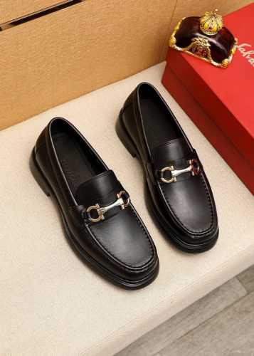 商品商标：Ferragamo 菲拉格慕 休闲皮鞋 正码码数: 38-44 45.46订制 商品材料：精选 进口小牛皮鞋面+经典五金扣，进口水染牛皮内里。强烈立体
