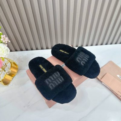 工厂 2024 新款新品 MIU MIU 全新超美装饰搭配,时尚淑女气质十足 双色拼接 又不乏美艳色彩,外侧附带弹力象巾 上脚非常方便意大利引进的原版楦头是最新