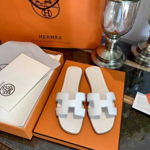 代购级 * 爱马士春夏经典H拖鞋 大厂顶级代购品质 代购品质！出入无压力～爱马士永恒不变的H拖～从来不会过时～无拘无束～干净简约大气！越看越好看！很经典！很经典