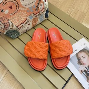 出厂 Louis Vuitton 路易威登专柜 顶级首发 八色发售 Lv印花魔术贴拖鞋 官网同步 时尚穿搭 明星同款 原标 原盒 正确版本 定制印花鞋面 内里真