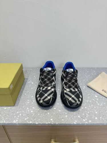 布面 限男款 Burberry巴宝莉Box系列 格纹 休闲 运动鞋 原版购入开发 做货 Box系列运动鞋 选用光滑小牛皮面料打造，点缀马术骑士徽标 EKD 压花