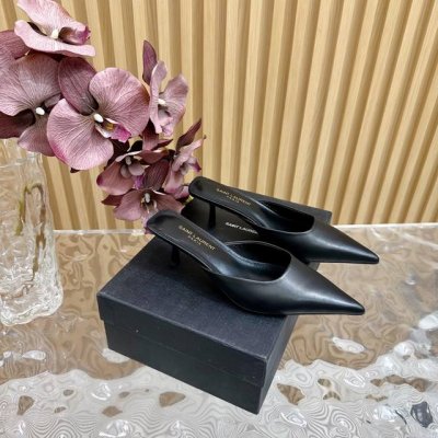 ysl 圣罗兰 Ss 夏季新品 走秀款高跟凉鞋 半拖 全新春夏系列后带方扣高跟凉鞋 尖头高跟拖鞋淡淡的夏日里怎么少得了一双仙女鞋 各种小裙子搭配起来 完全不挑脚