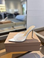 价格P： {半拖} 吉安维托 罗西 Gianvito Rossi Eiko Stiletto，轻松移动。这款 Gianvito Rossi 拖鞋采用配有精致的胶