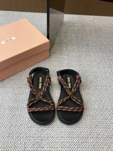 Miumiu 缪缪 25Ss春夏 罗马凉鞋华丽上新 夏季百搭款上脚显白 怎么穿都好看今夏时髦精最爱 特定原版一比一彩绳牛皮材质 牛皮内里 码数：35-40 40