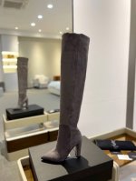 Saint Lauren YSL 圣罗兰 高级升级定制版！ 独家尖头高跟高筒靴！ 最新异性跟超显眼 超美新秋冬款女士时尚款，性感 过膝靴 优雅 的气息更显出外在