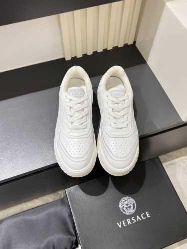 Versace Odissea 艺术感超强的飞船鞋，整双鞋很具备结构感和线条感，干净利落也能让造型充满很强的视觉冲击力，原版开发，私模定制原版大底，请不要拿市面