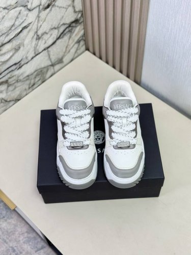 Versace 范思哲 顶级p: Size：39-44 38、45订做 2024范思哲全新男士厚底增高休闲运动鞋，鞋面高品质磨砂牛皮配透气网布打造，上脚效果帅气