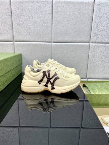 顶级版本 古奇老爹鞋情侣款 做旧皮革角状复古慢跑鞋 消退的巴黎世家姥爷潮 迎来时尚界潮流领军Gucci老爹鞋 原鞋开模 意大利手工代工厂p原楦 古奇原单老爹鞋