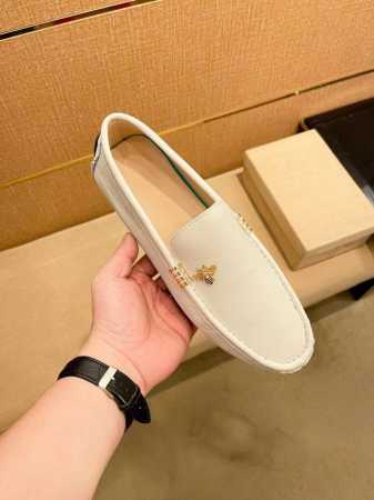 实价 Gucci 古奇官方新款，意大利名模贵族们棒棒款，时尚界的佼佼者，无可超越，市场高品质精品豆豆男鞋。明星周杰伦同款，原单正品，采用进口原版牛皮，头层猪皮内 - 点击图像关闭