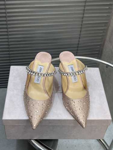 顶级版本 Jimmy Choo｜周仰杰新款水钻链条尖头高跟鞋单鞋 Jc家永恒经典之作 简约设计 满满的少女风 既摩登又复古的味道 非常的简连衣裙还是牛仔裤 它都
