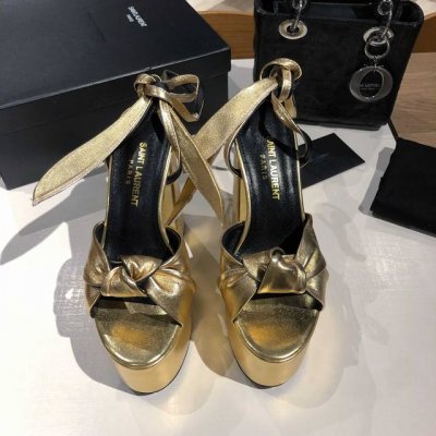 saint Laurent 圣罗兰 Ysl专柜主打款防水台恨太高绑带凉鞋。高端定制顶级品质。延续家族经典鞋面蝴蝶结设计，简约大气，防水台超高大粗跟让Mm轻松驾驭