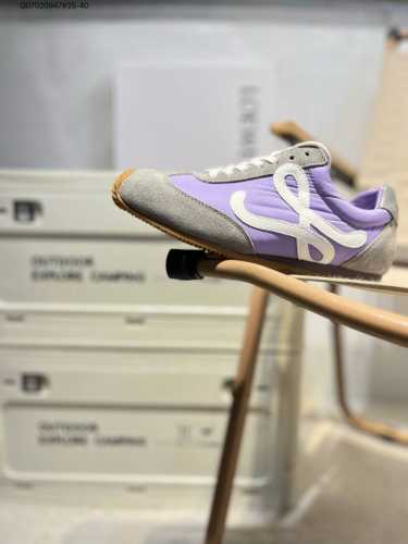 西班牙百年皮具奢华品牌 罗意威Loewe Ballet Runner 2.0 Sneakers 芭蕾舞2.0系列阿甘复古风德训薄底百搭休闲运动鞋 尼龙和牛皮革运