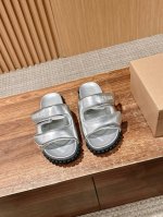 艾熙新款拖鞋真的赢很大 软Fufu踩屎感 暴走不累脚 搭裙子 短裤都高级 夏天懒人穿搭直接锁死它 Size 35-39 40定做不退换