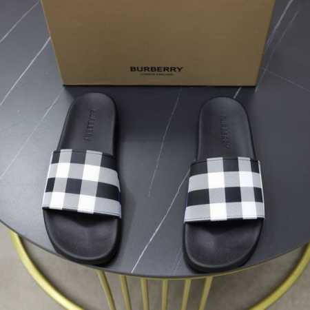 出厂价 Burberry 巴宝莉拖鞋新款上市完美做工！完美造型顶级品质防滑耐磨tpu大底百搭舒服鞋，标准尺码38-44 45-46-47可定做 - 点击图像关闭