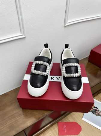 代购级Roger Vivier 24ss 最新款Viv'Up系列 钻扣 泡芙鞋 面包鞋 厚底 小白鞋 休闲 运动鞋 原版购入开发 做货 这款Viv' Up 泡芙 - 点击图像关闭