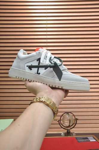 出厂价 Off-White 原版一比一复刻狠货高端品质最新款官网还没上市，顶级版本。 面料：进口牛皮 里布：进口透气网布 大底：新材料进口tpu组合底 码数:男