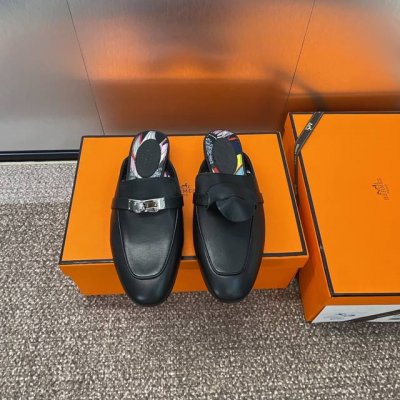 工厂价 爱马仕 Hermes 春夏经典款 Kelly扣 Oz拼色低跟女鞋 H家平底圆头穆勒凉拖鞋 材质：进口小牛皮+水染羊皮水里+意大利真皮大底 跟高：1.5C
