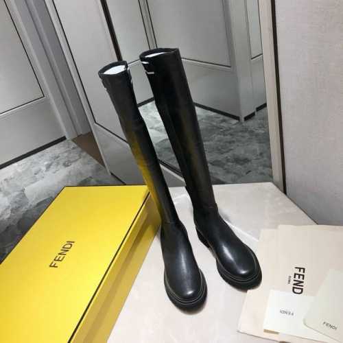 及膝中筒靴 Fendi芬迪Rockoko超显瘦款FF马丁靴 顶级品质！各路明星网红同款！ 鞋面：弹力飞织袜筒 进口超软羊皮 牛皮内里 原版耐磨绒大底、舒适轻便！