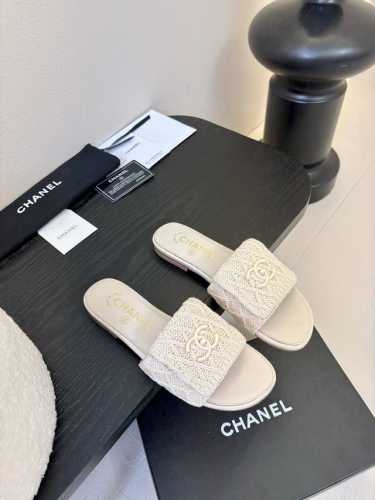 Chanel 25C新款书包扣拖鞋回归的经典书包扣设计 特别Vintage 复古味十足乐福鞋也长到了审美上 鞋面牛皮 内里羊皮 原版大底Size:35-39 4