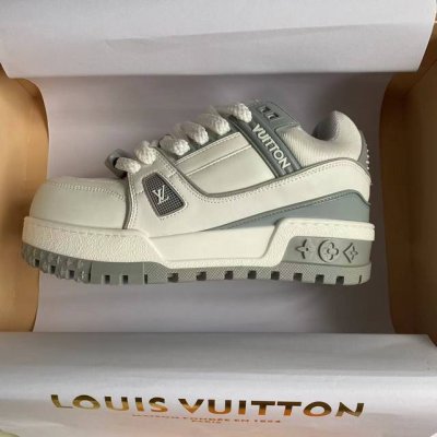 橙子出厂价p Louis Vuitton 路易威登 Lv Trainer 运动鞋 面包鞋 休闲板鞋 滑板鞋 情侣款 Diy饰扣 胖墩墩 胖嘟嘟 男女同款 鞋面：
