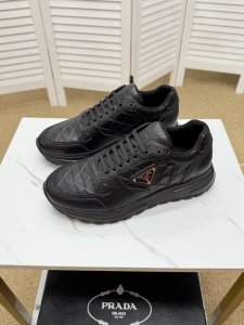 prada-普拉达 官网同步 专柜品质 欧洲走秀款 鞋面进口原版牛皮面料 简而不凡 奢而不华 此款演绎着恰到好处 特供大底 尺码 Size 38-44 45定
