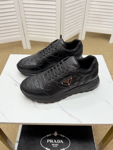 prada-普拉达 官网同步 专柜品质 欧洲走秀款 鞋面进口原版牛皮面料 简而不凡 奢而不华 此款演绎着恰到好处 特供大底 尺码 Size 38-44 45定
