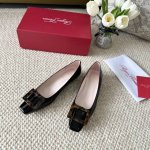 Roger Vivier ～Rv 2024年 新款 玳瑁豹纹扣方头单鞋 褶皱牛皮面，内里小羊皮，真皮底 Size：35-41 40 41定做不退换