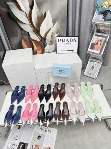 2025T台秀场穆勒鞋 真丝尖头系列 顶级包装配套最高版本 PRADA 2025普拉达新品， 顶级版本 实力来袭！prada25“T台秀款”,主推热卖款式，真丝