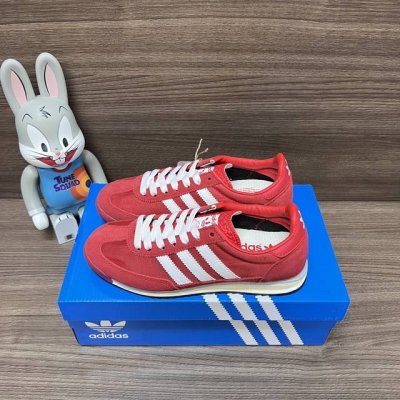 顶级版本Adidas Originals Sl 72 低帮休闲运动情侣鞋红白。 编号:Ie3475 包装:全套得物配件加得物盒包装！ 码数:36-45码 正码