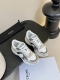 CELINE思琳赛琳CELINE RUNNER CR-03运动鞋 鞋舌和鞋后帮饰有CELINE标志运动鞋侧面凹印CR-03字样鞋后帮和侧面压印CELINE标志厚