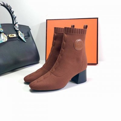 冲量价: 真皮底 Hermes 最新款袜子靴 可以说这是本季H家最年轻的一款单品了！好鞋细节最重要，做到极致完美！ 爱马仕的品质是我们一直的追求！我们将不断的去