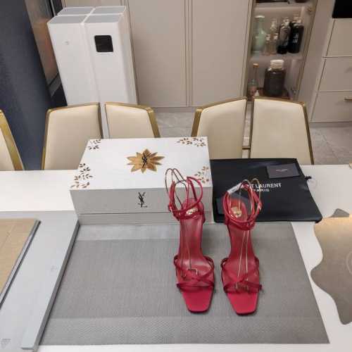 SAINT LAURENT ” SYL圣罗兰 顶级版本25SS众明星网红追捧的经典字母高跟，细交叉礼带环踝绑带凉鞋。SYL 2025官方VIP 贵宾版金花磁铁盒