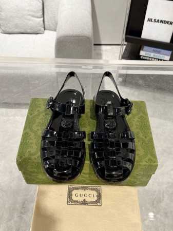 情侣款Gucci 25Ss 春夏最新款 双G果冻凉鞋 专柜购买原版 正品一比一开发 所有细节 材料 全部跟你在专柜买到的都一样 欢迎细节对比 码数:37 44 - 点击图像关闭