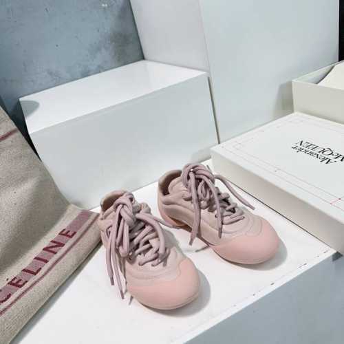 高品质出厂女 ！男 ！情侣款！顶级品质ALEXANDER MCQUEEN 亚历山大 麦昆 25春夏最新 Flexion系列情侣款复古休闲 运动鞋！ 原版购入开发