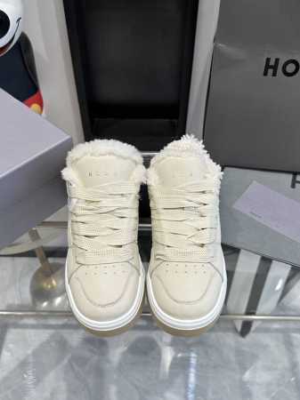 Hogan Chamallow 24ss 秋冬 情侣系列 羊毛 运动休闲鞋 本款Hogan Chamallow系列运动休闲鞋糅合街头风和Hogan时尚理念，鞋型 - 点击图像关闭